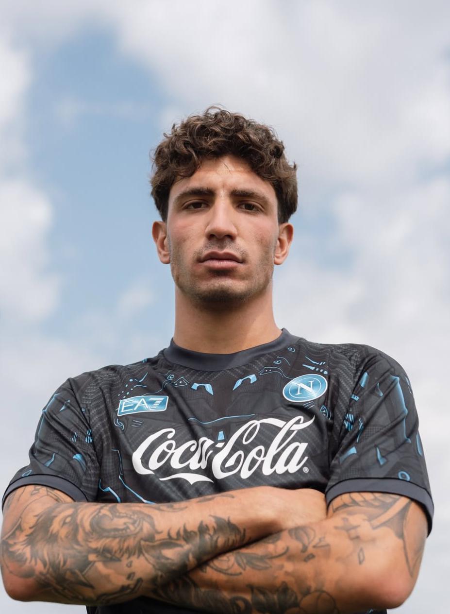 那不勒斯冲刺阶段再遭质疑，志在西甲名次提升，引发热议，身体对抗强度拉满